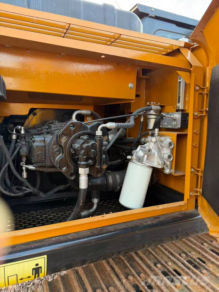 Sany SY215H Raupenbagger