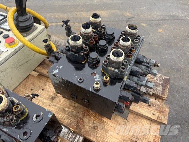 Wirth PB 50-15 USED HYDRAULIC VALVE+ JOYSTICK Drilling equipment accessories and spare parts
