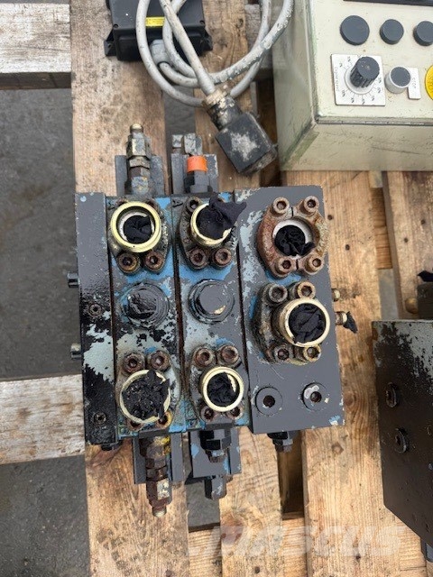 Wirth PB 50-15 USED HYDRAULIC VALVE+ JOYSTICK Drilling equipment accessories and spare parts