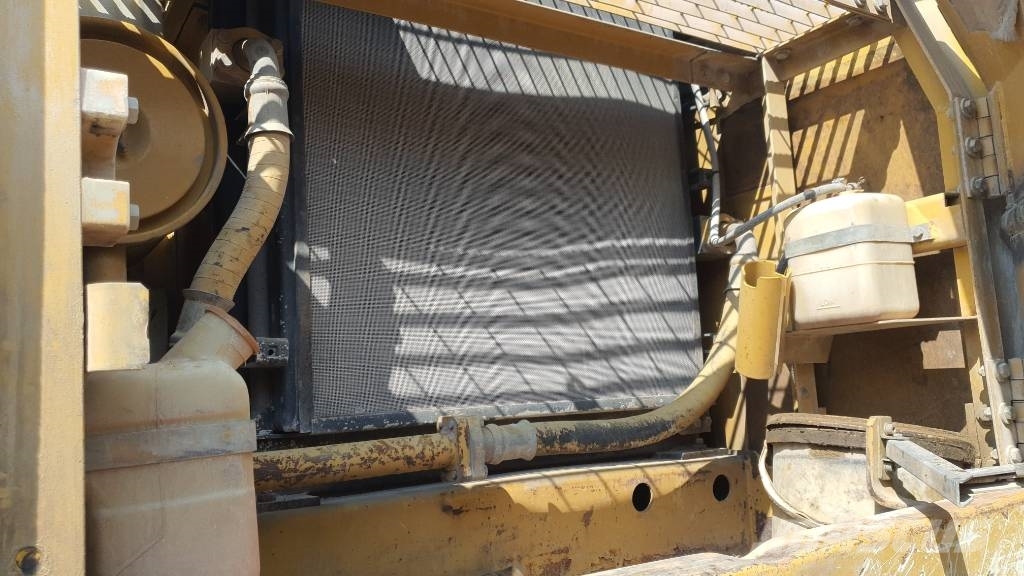 CAT 325 LN VA Lánctalpas kotrók