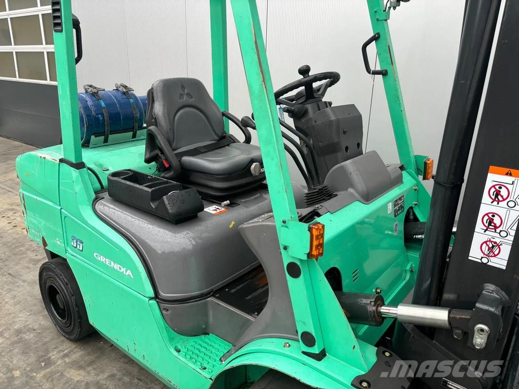 Mitsubishi FG35NT Heftruck LPG (dujiniai) krautuvai