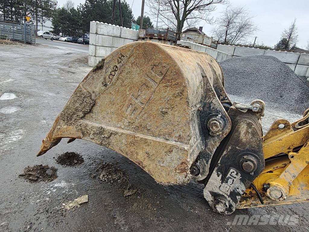 JCB JS 220 LC + T4F 大型油圧ショベル12t以上（パワーショベル・ユンボ）