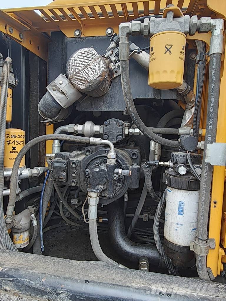 JCB JS 220 LC + T4F 大型油圧ショベル12t以上（パワーショベル・ユンボ）