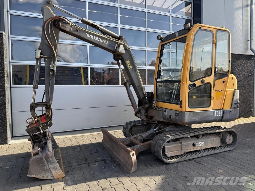 Volvo EC25 Mini excavators < 7t (Mini diggers)
