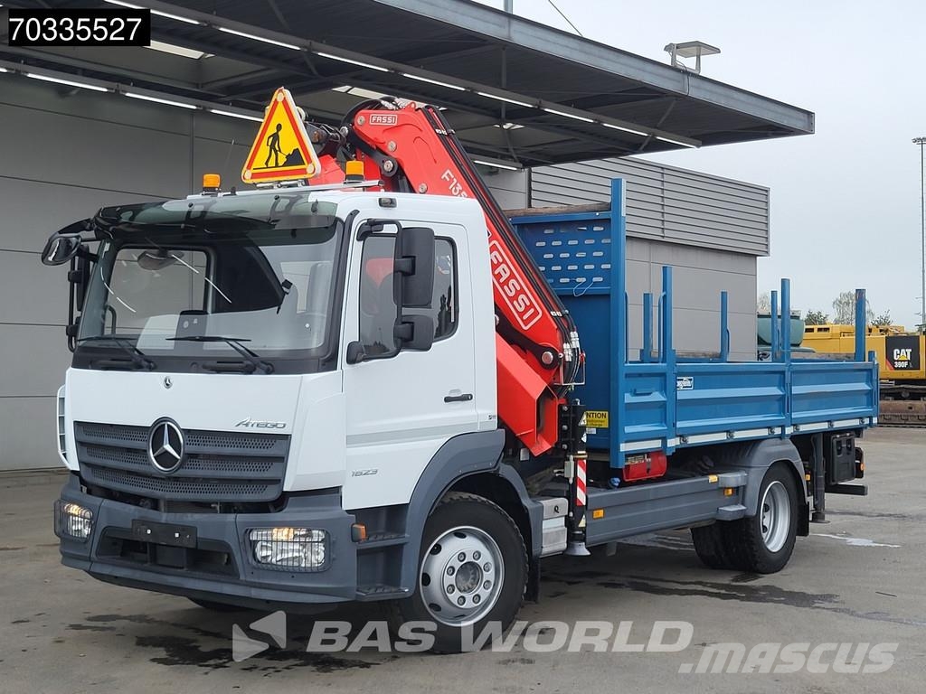 Mercedes-Benz Atego 1623 4X2 16tonner FASSI F135.2.22 E Crane Kr Platte bakwagens