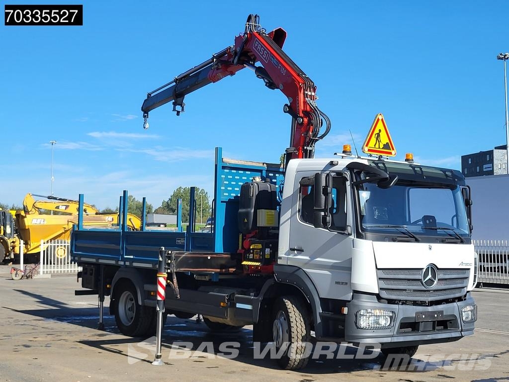 Mercedes-Benz Atego 1623 4X2 16tonner FASSI F135.2.22 E Crane Kr Platte bakwagens