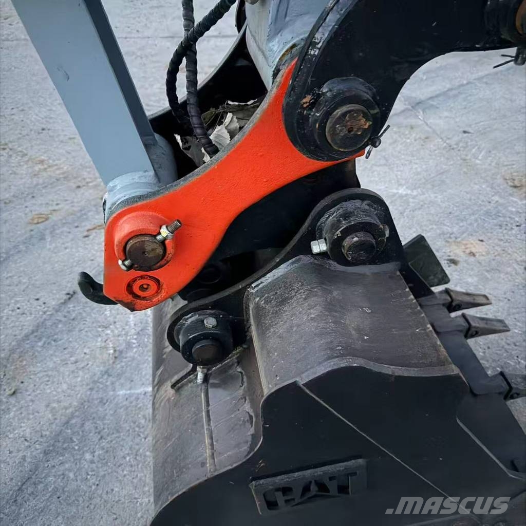 CAT 308 CR 소형 굴삭기 7톤 미만