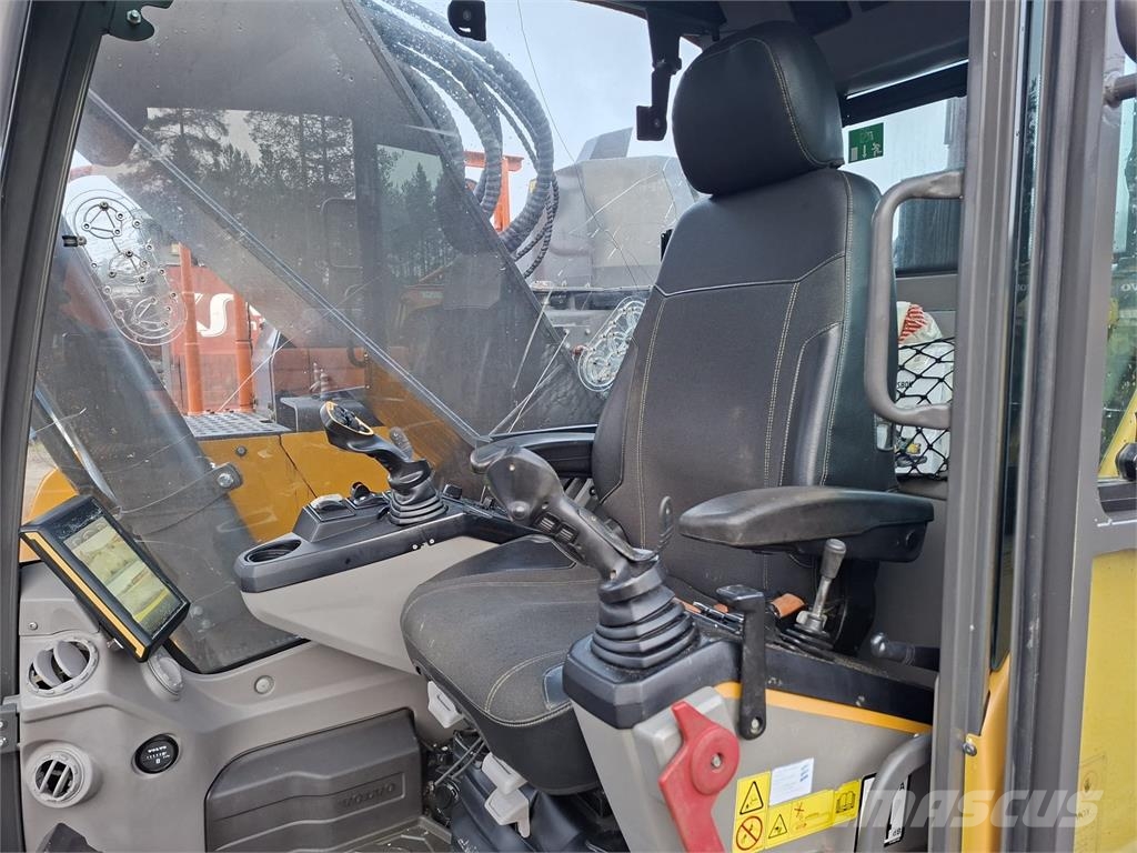 Volvo ECR355EL PUSKULEVY Excavatoare pe șenile
