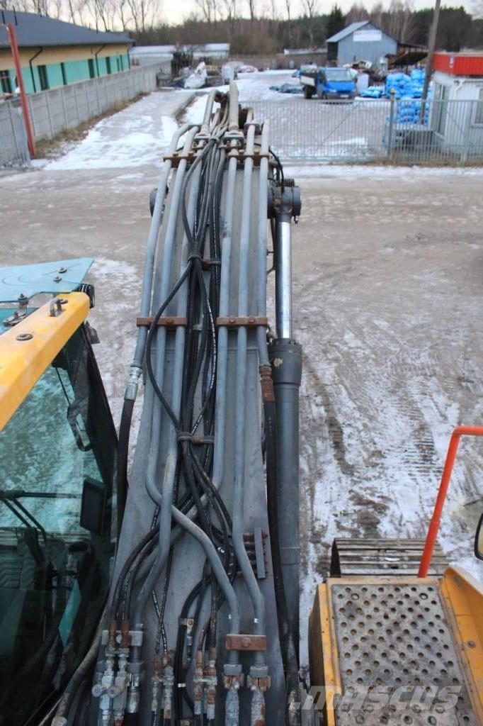 Volvo EC 220 E 履带挖掘机