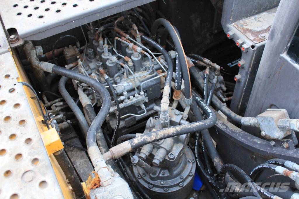 Volvo EC 220 E 履带挖掘机