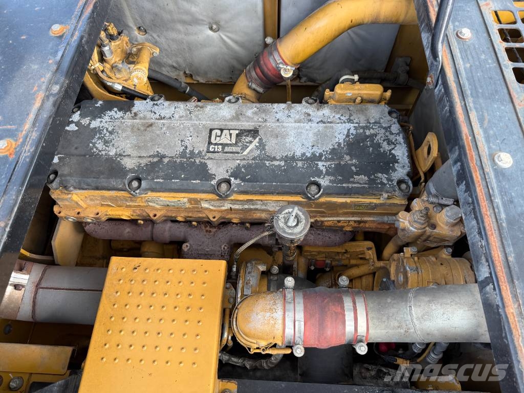 CAT 345C UHD 27m - Hydr Undercarriage / German Machine Excavadoras de demolición
