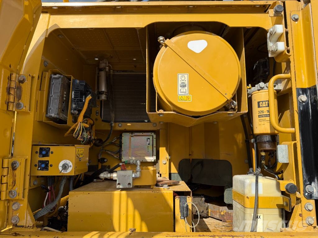 CAT 345C UHD 27m - Hydr Undercarriage / German Machine Excavadoras de demolición