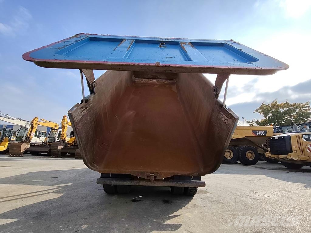 Iveco AD410T 8x4 kipper . Kiper tovornjaki