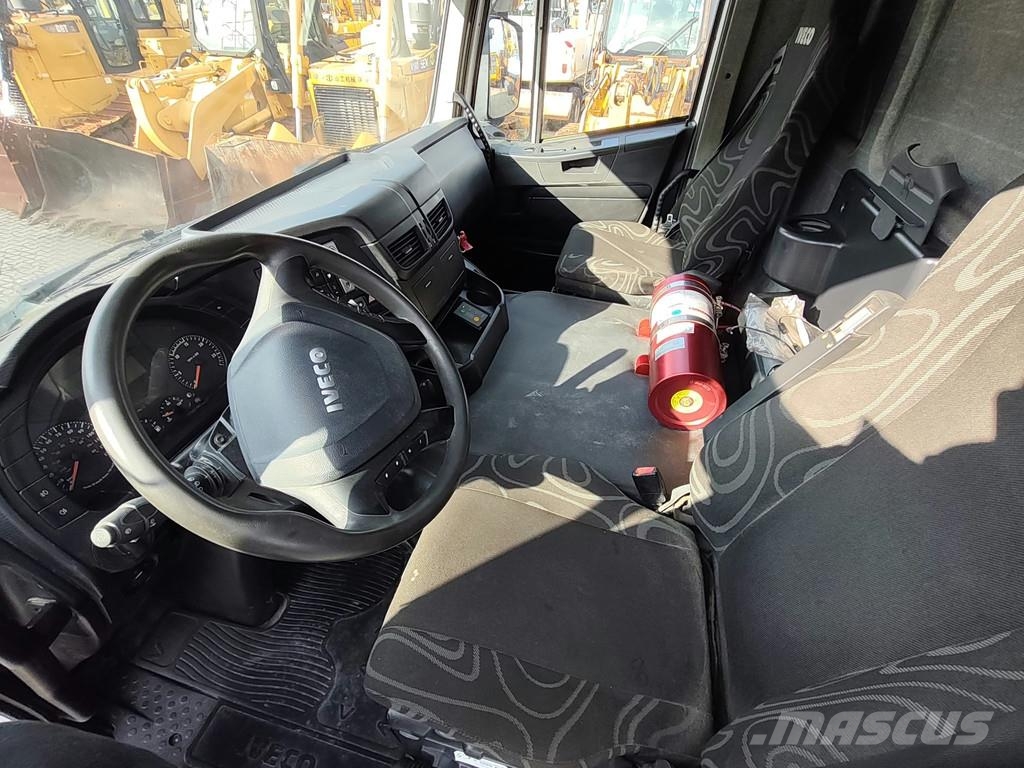 Iveco AD410T 8x4 kipper . Kiper tovornjaki