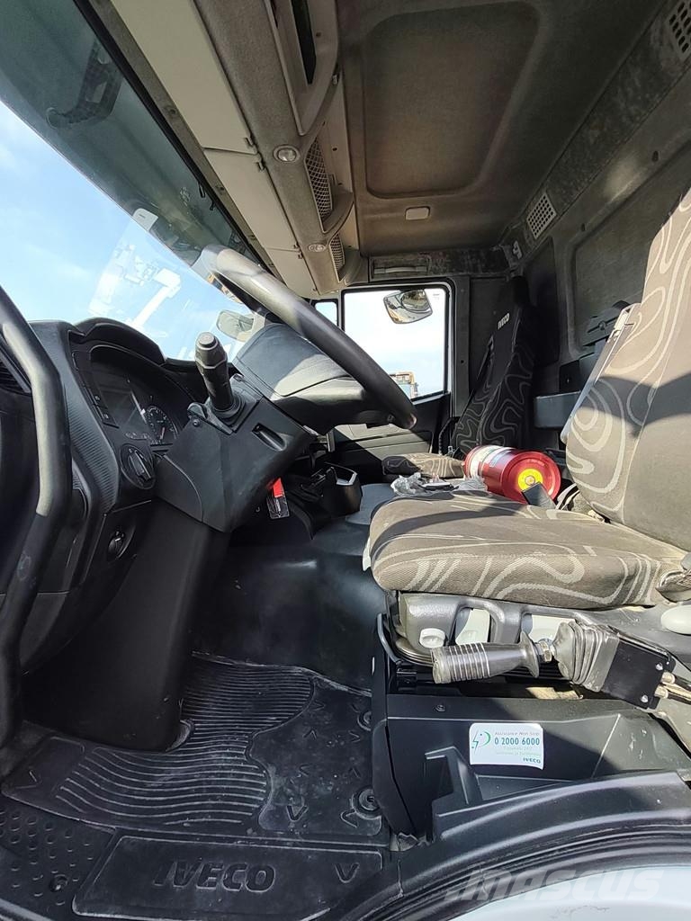 Iveco AD410T 8x4 kipper . Kiper tovornjaki
