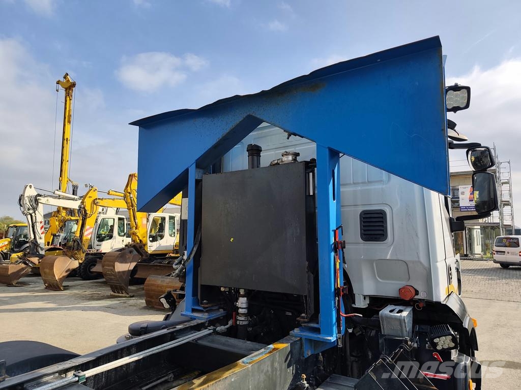 Iveco AD410T 8x4 kipper . Kiper tovornjaki