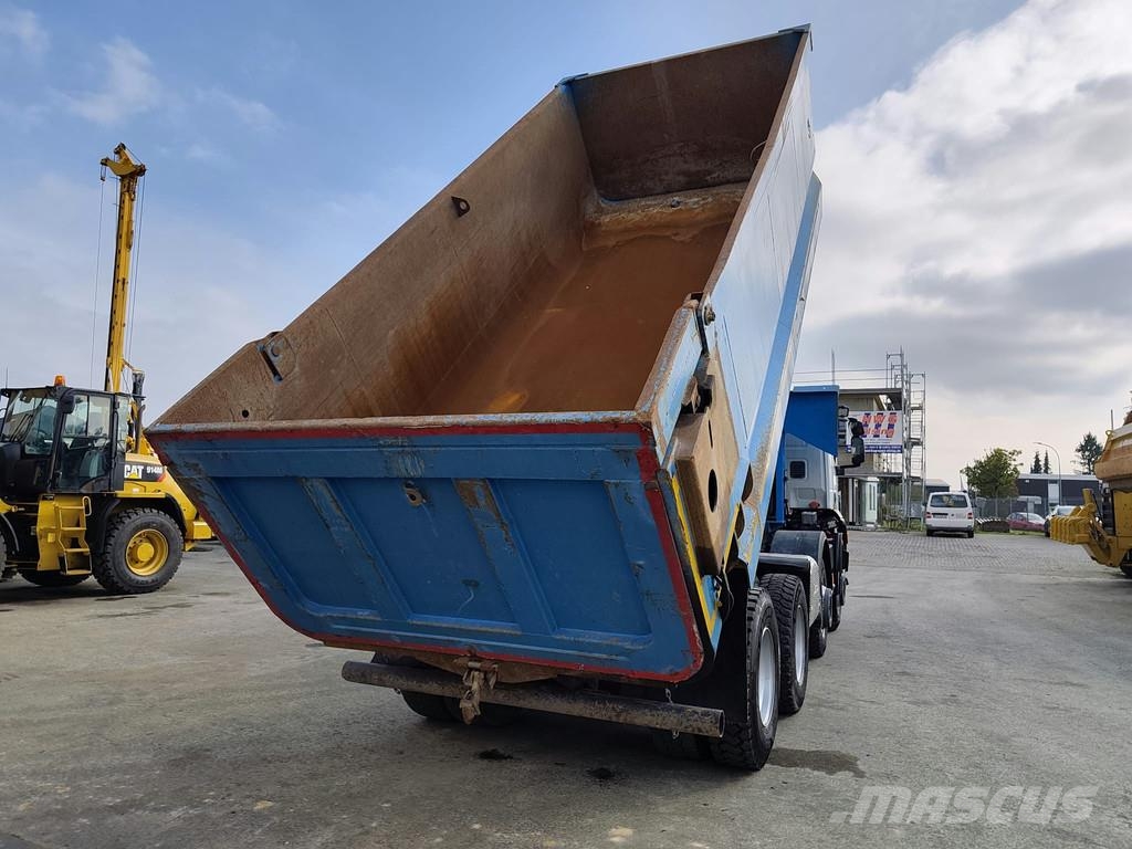 Iveco AD410T 8x4 kipper . Kiper tovornjaki