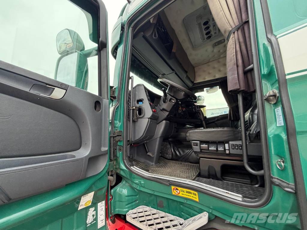 Scania R560LB6X2HNB Seria nr 5203 شاحنات بدرجة حرارة قابلة للضبط
