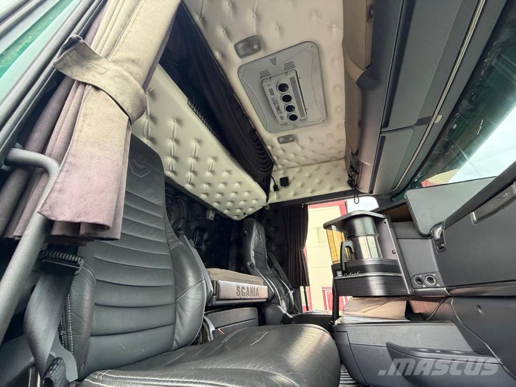 Scania R560LB6X2HNB Seria nr 5203 شاحنات بدرجة حرارة قابلة للضبط