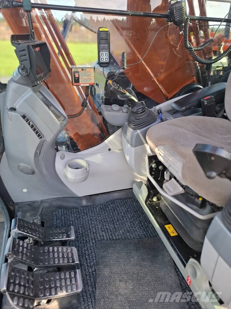 Hitachi ZX 210 LC-6 Telakaivukoneet