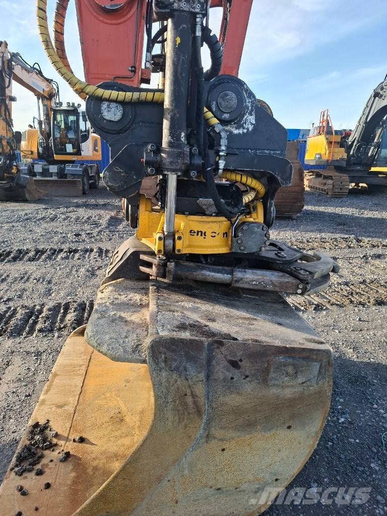 Hitachi ZX 210 LC-6 Telakaivukoneet