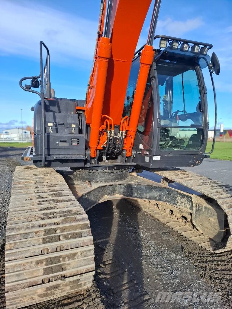 Hitachi ZX 210 LC-6 Telakaivukoneet