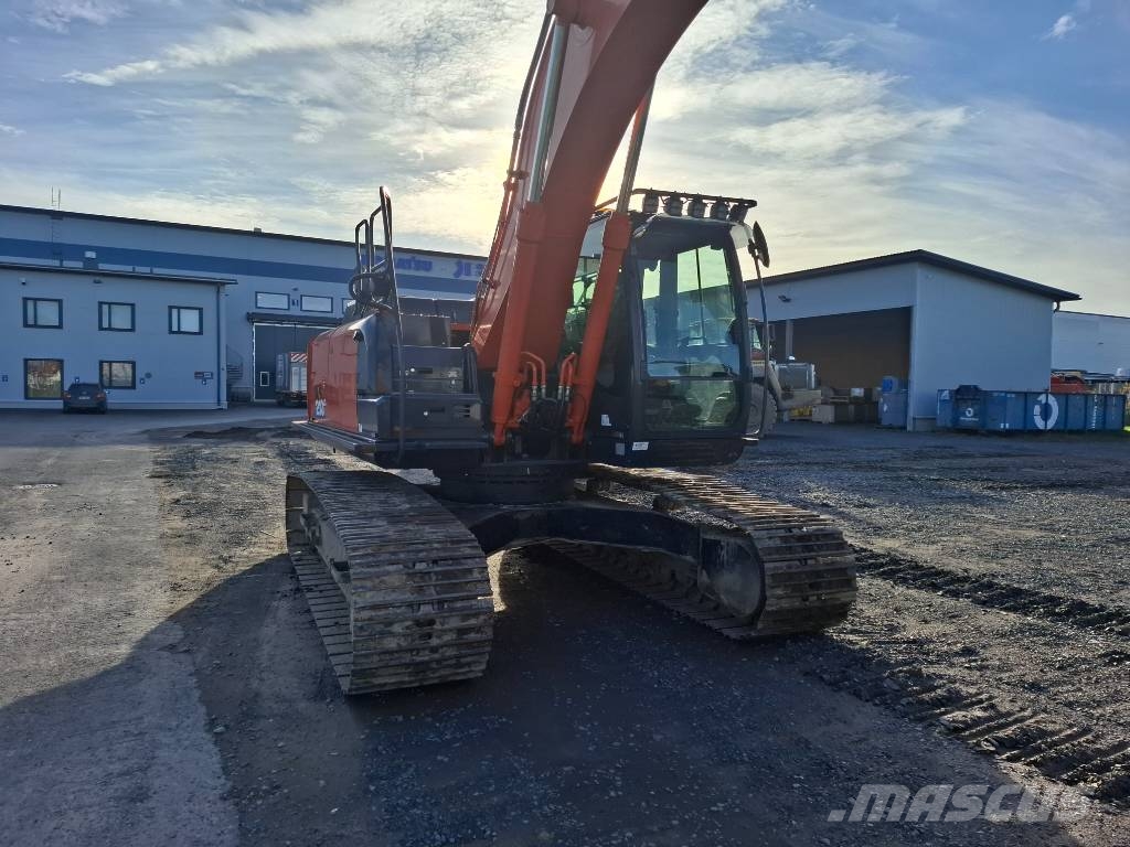 Hitachi ZX 210 LC-6 Telakaivukoneet
