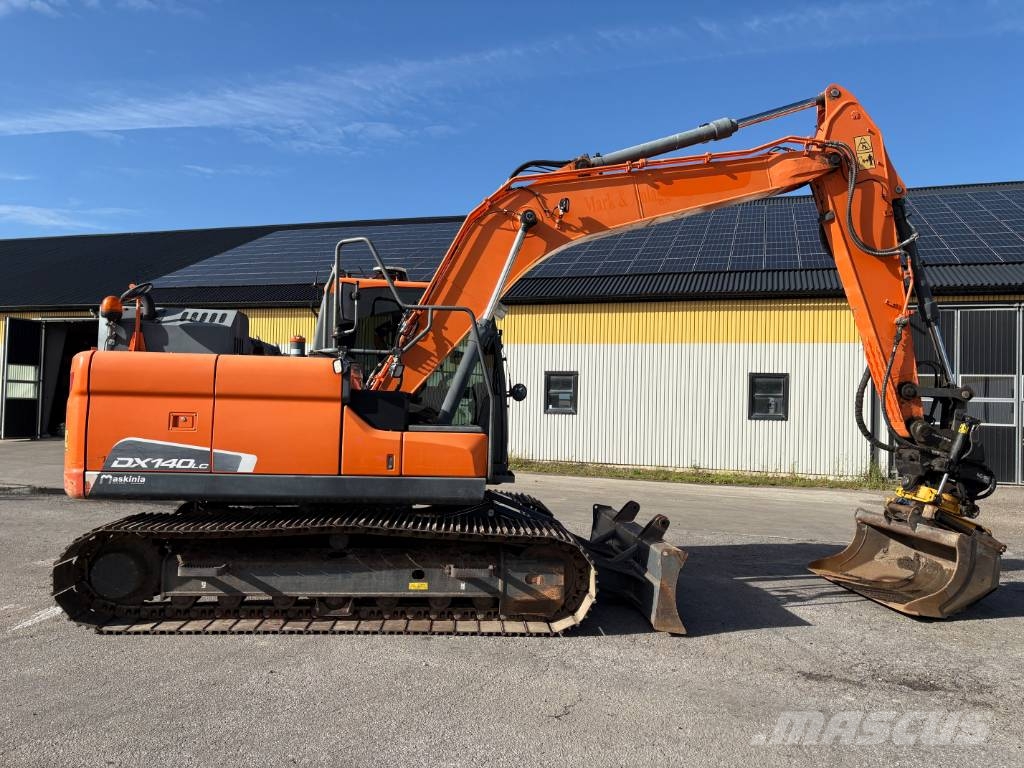 Doosan DX140 LC-5 grävmaskin, rototilt med grip Crawler excavators