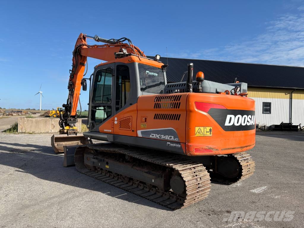 Doosan DX140 LC-5 grävmaskin, rototilt med grip Crawler excavators
