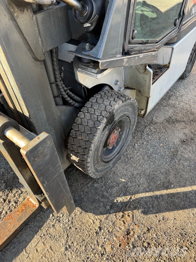 Nissan Y1D1 A 18 Q Diesel Trucker