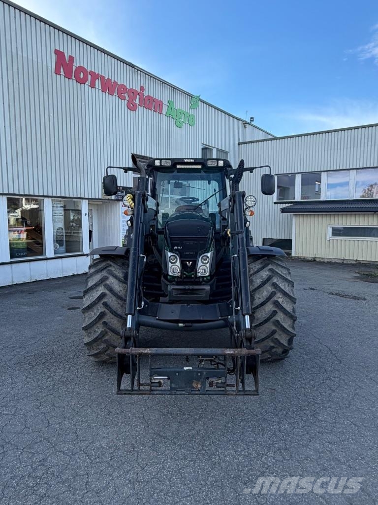 Valtra N 163 Tractors