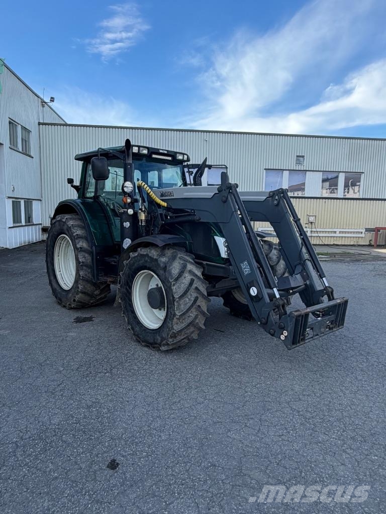 Valtra N 163 Tractors