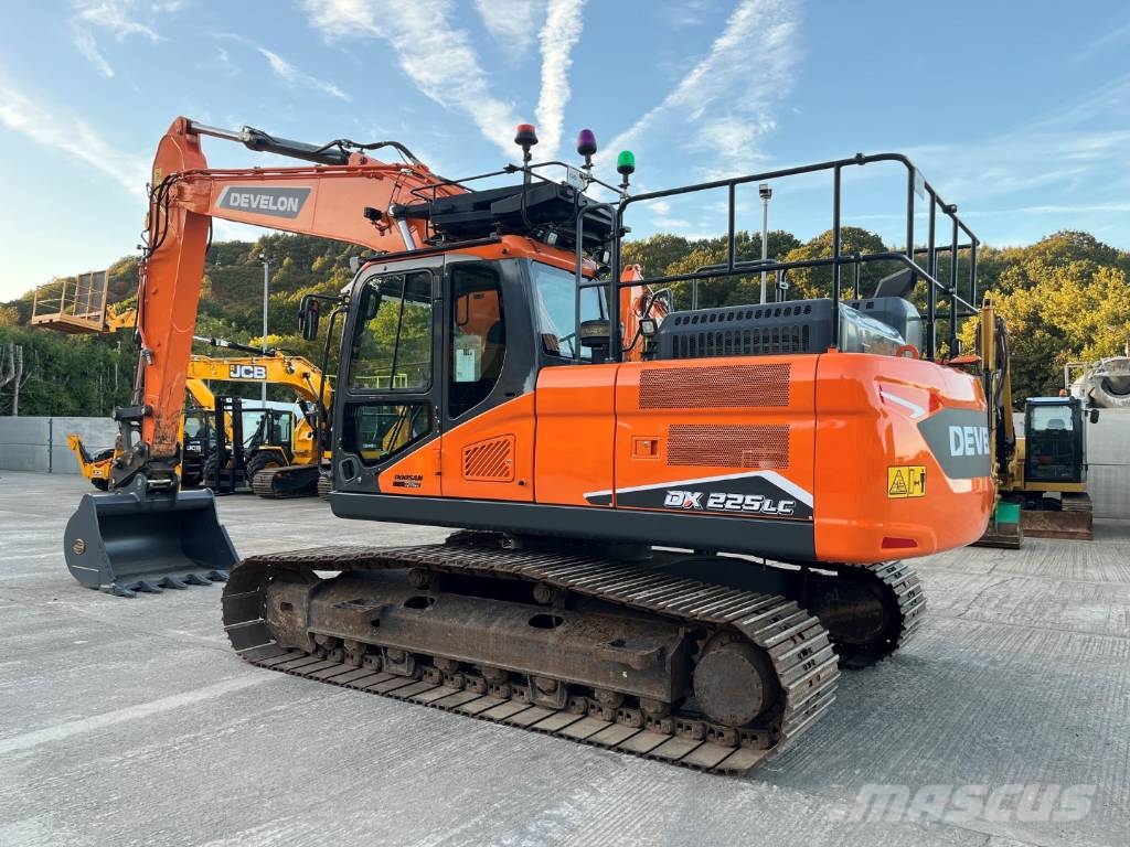 Develon DX225LC-7 Telakaivukoneet