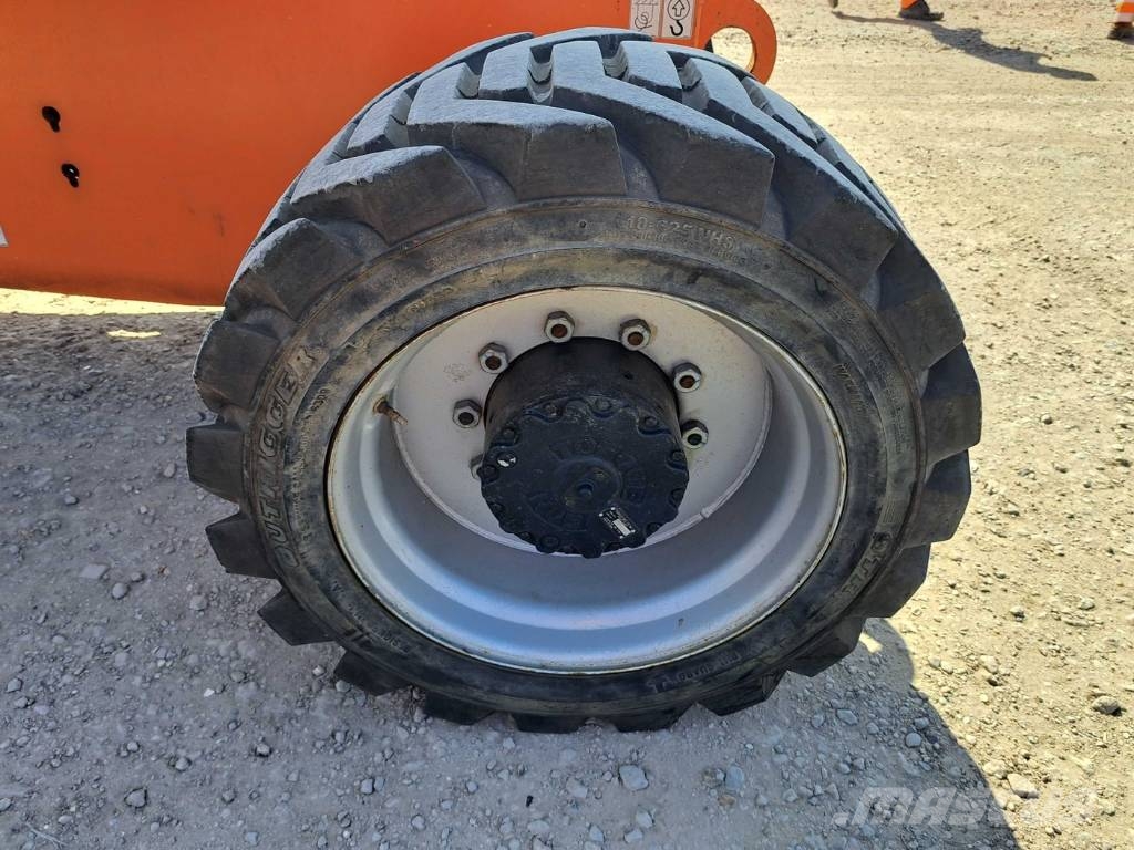 JLG 860 SJ - DUAL-CAPACITY Teleskopické plošiny