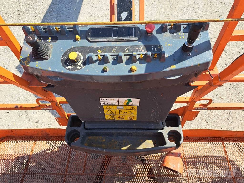 JLG 860 SJ - DUAL-CAPACITY Teleskopické plošiny