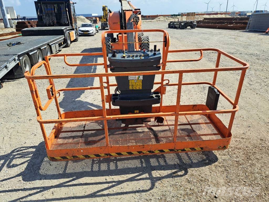 JLG 860 SJ - DUAL-CAPACITY Teleskopické plošiny