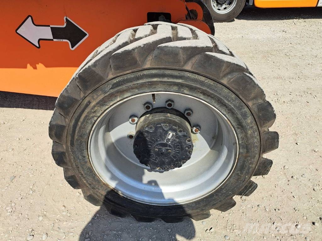 JLG 860 SJ - DUAL-CAPACITY Teleskopické plošiny