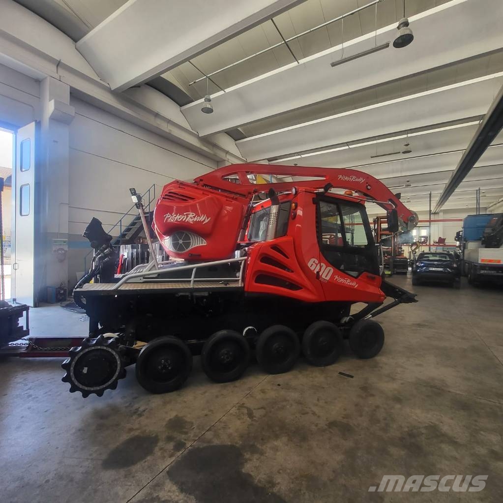 Kässbohrer Pistenbully 600 Polar W كاسحات جليد