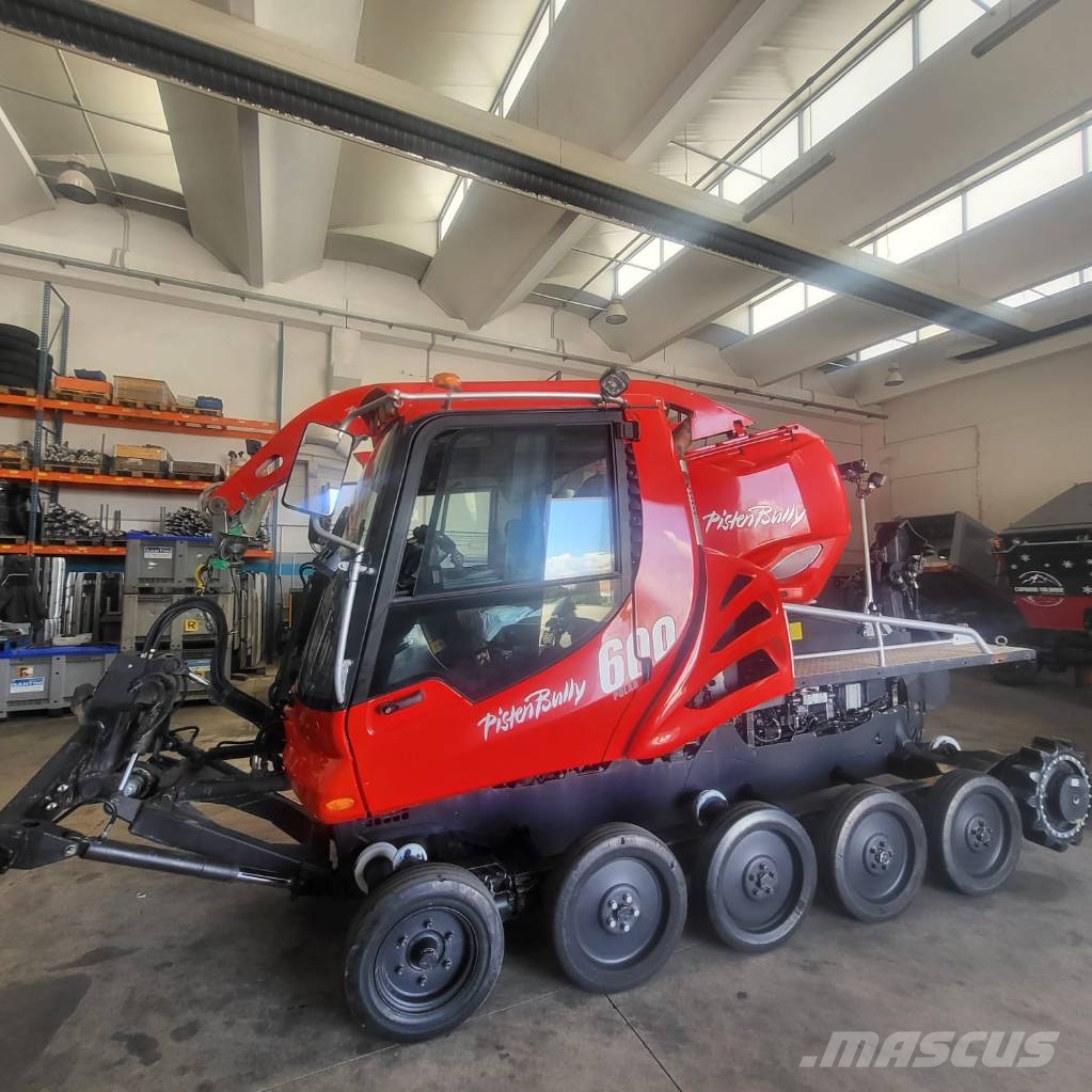 Kässbohrer Pistenbully 600 Polar W كاسحات جليد