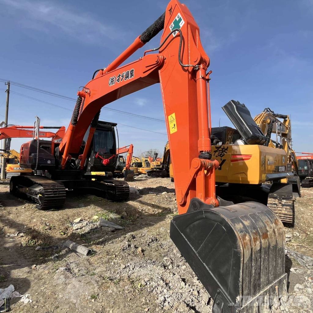 Hitachi ZX 210 Raupenbagger