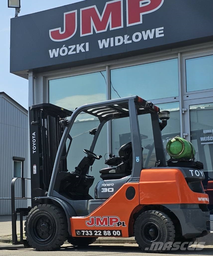 Toyota 8 FG 30 F LPG forklifts