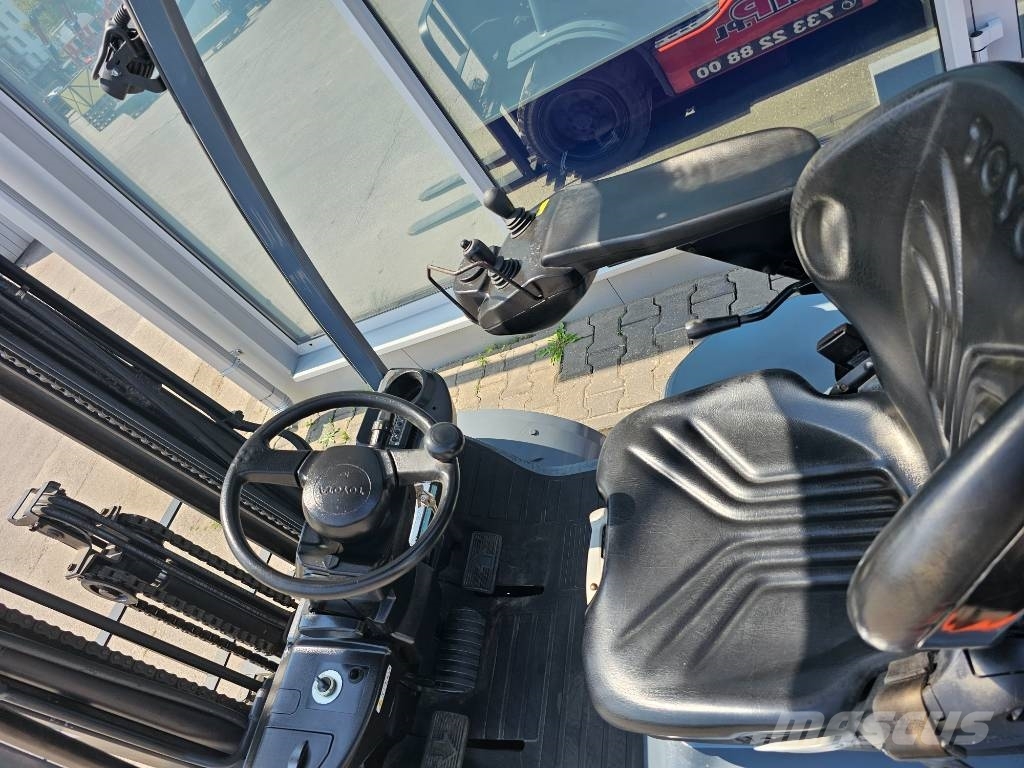 Toyota 8 FG 30 F LPG forklifts