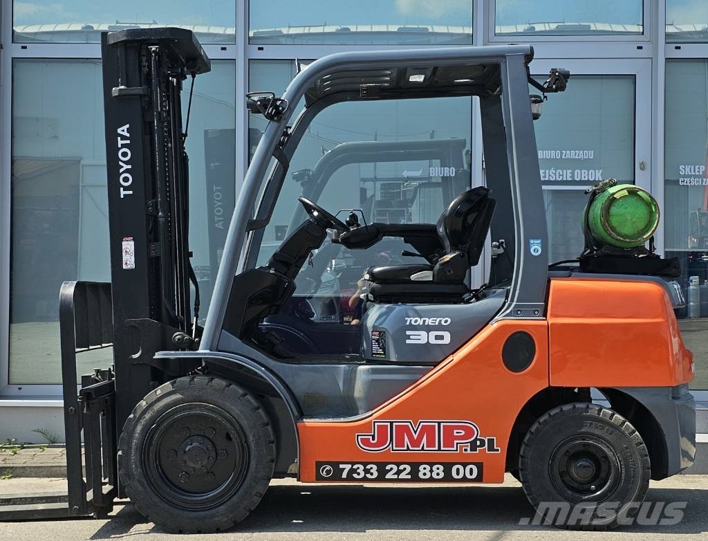 Toyota 8 FG 30 F LPG forklifts
