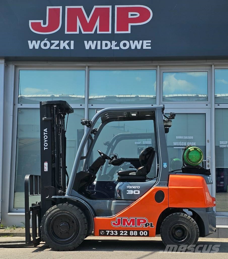 Toyota 8 FG 30 F LPG forklifts