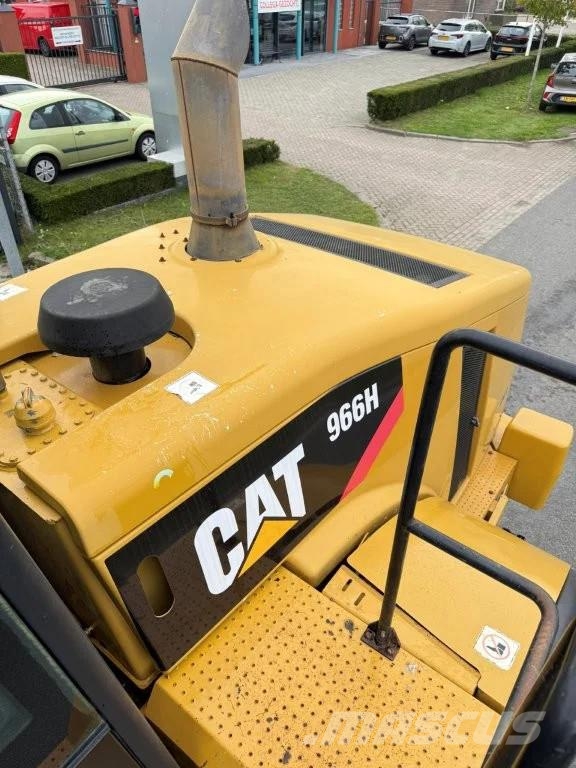 CAT 966H Kolesni nakladalci