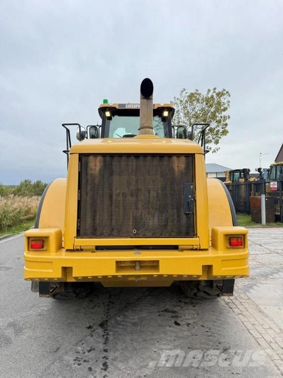 CAT 966H Kolesni nakladalci