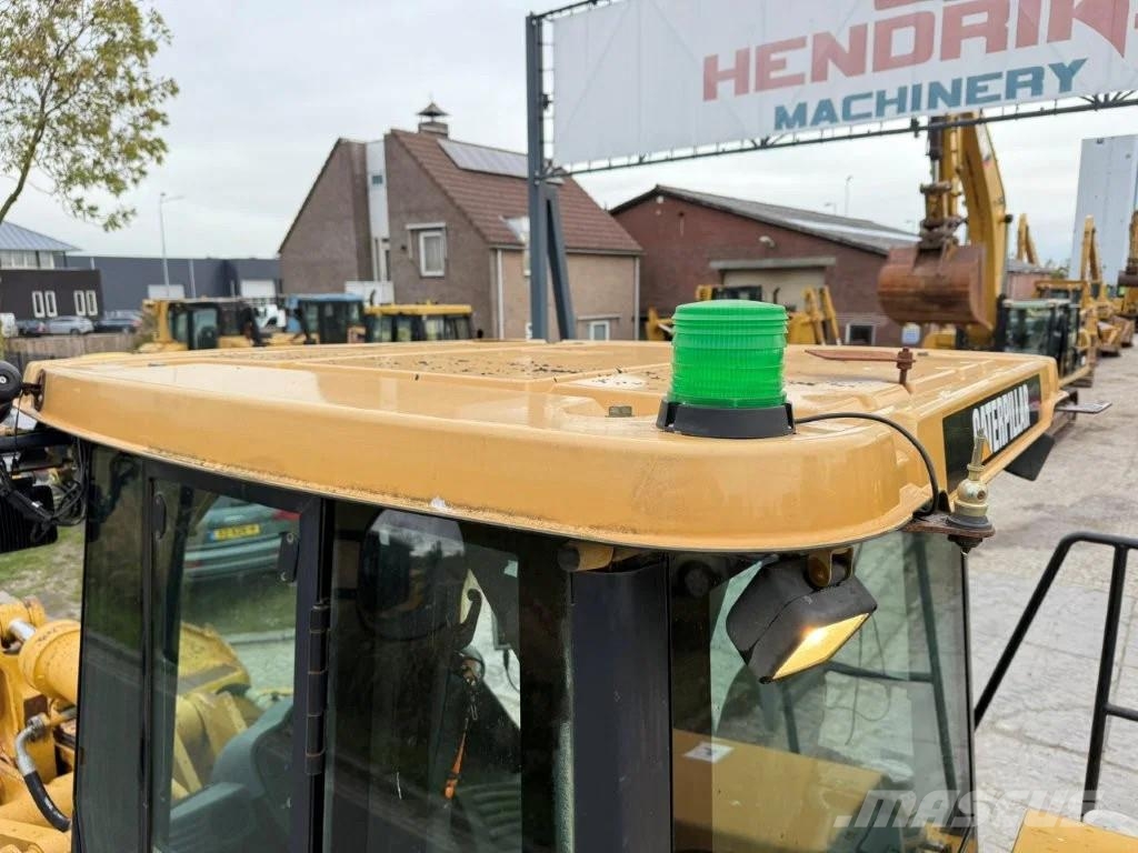 CAT 966H Kolesni nakladalci
