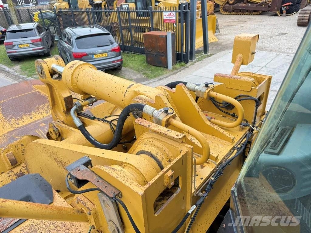 CAT 966H Kolesni nakladalci