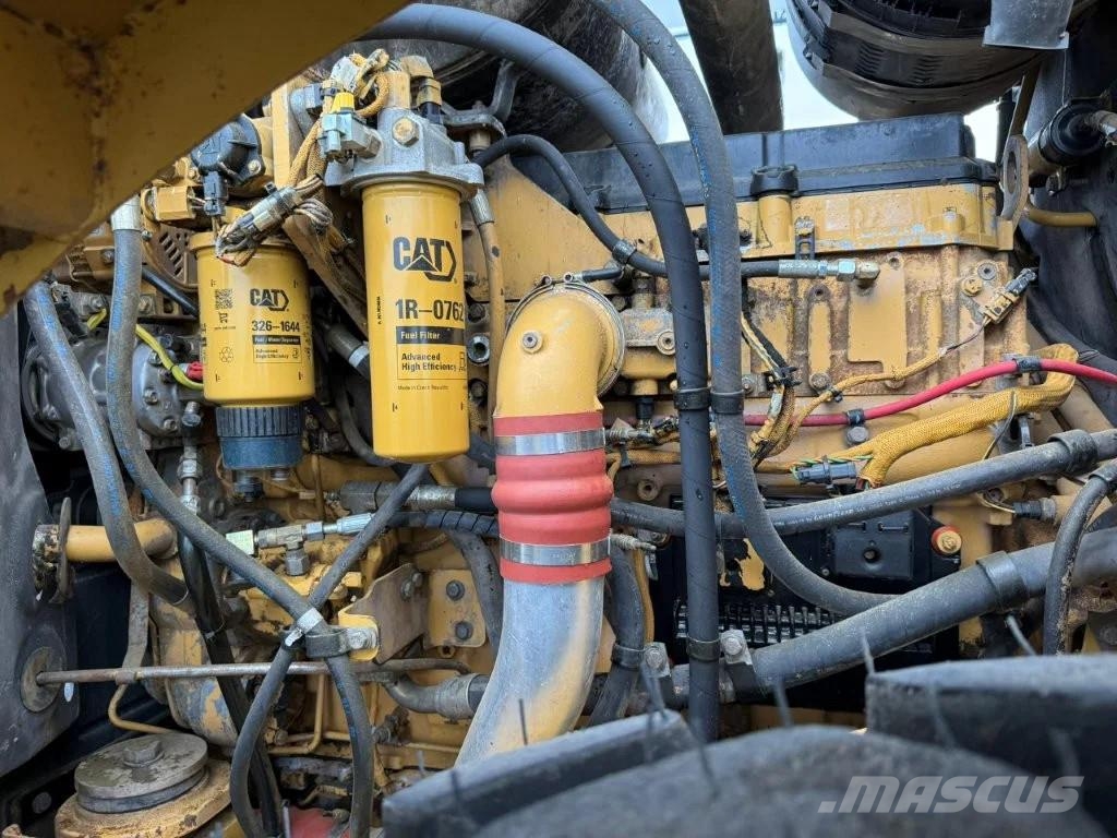 CAT 966H Kolesni nakladalci