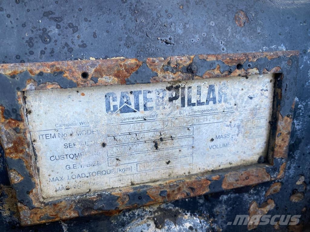 CAT M315F . Pyöräkaivukoneet
